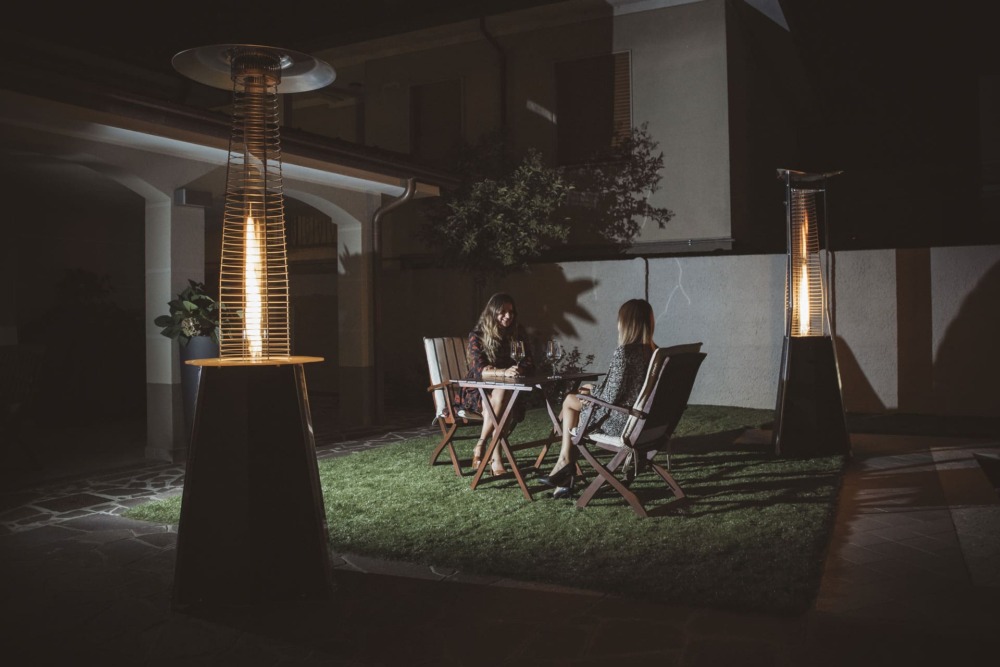 Kaliente stufe da esterno per riscaldare esternamente locali con giardino terrazze dehors