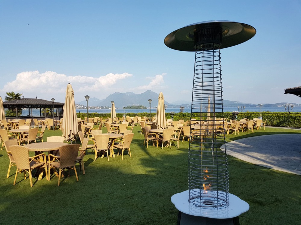 Stufe riscaldamento da esterno per ristoranti locali eleganti lago