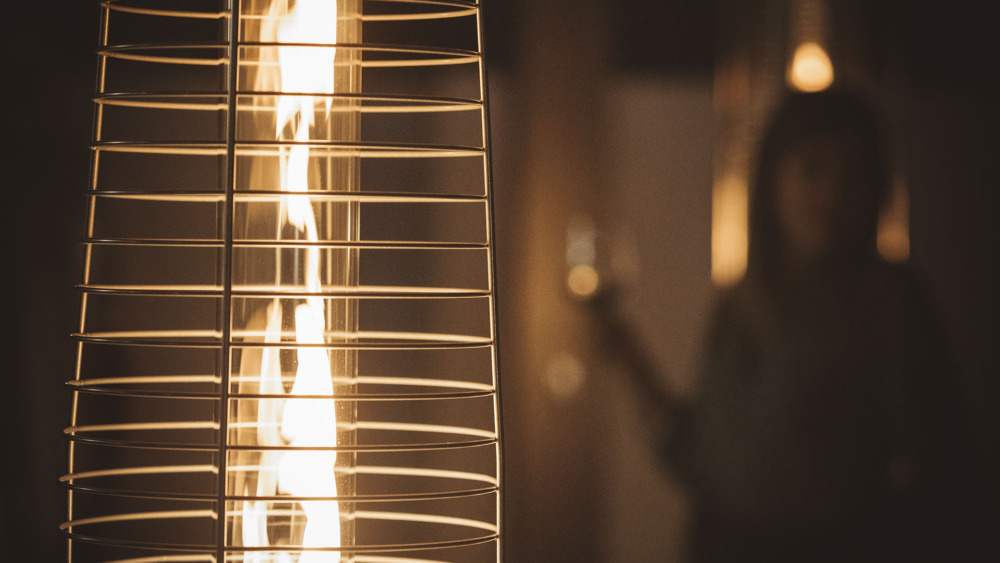 External heating flame on