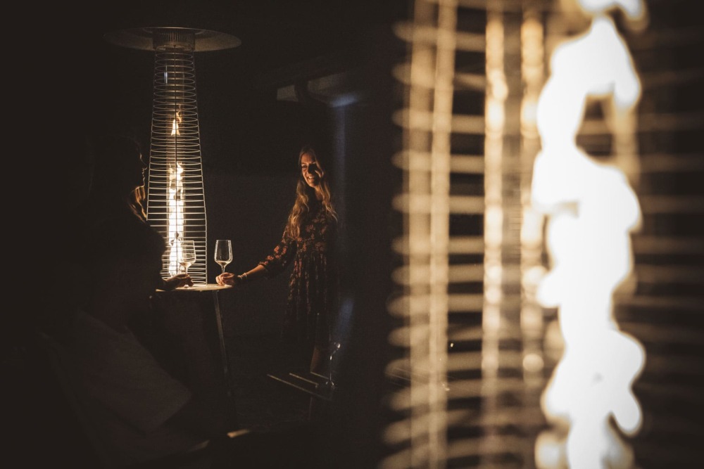 kaliente heating external flame inside protective glass